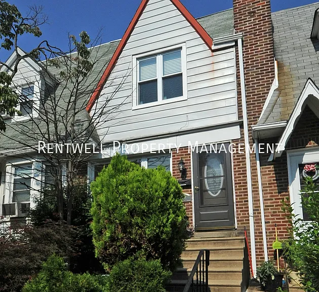 114 N Cedar Ln — Photo 1