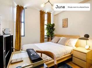 356 W 39th St #A, New York, NY 10018