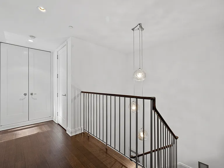 61 5th Ave #2 — Photo 37