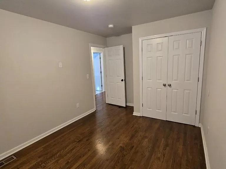 212 N Walnut St — Photo 22