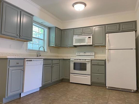 renovated kitchen all appliances included