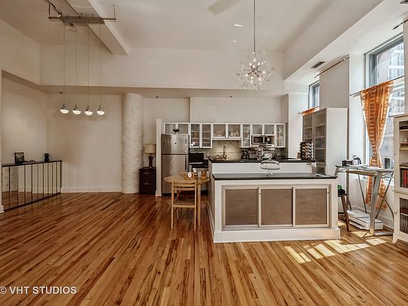 3rd image of 165 N Canal St APT 1525