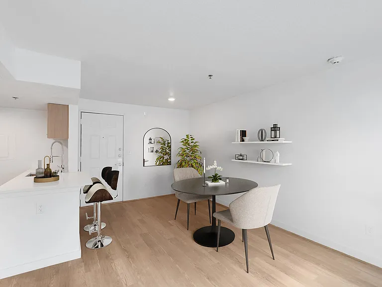 AVIA Apartments On Alpha — Photo 9