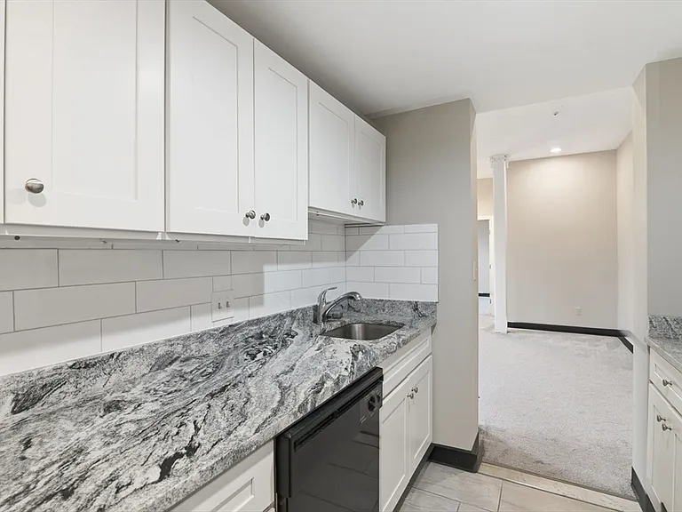 21 Linden St #212 — Photo 16