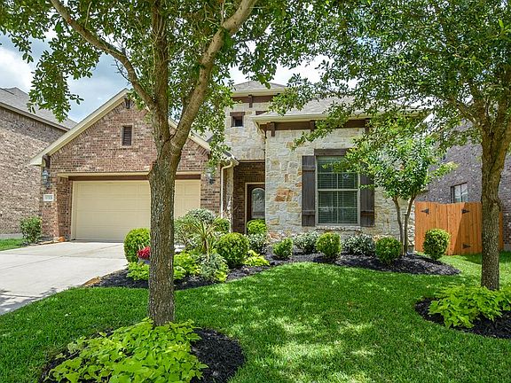2nd image of 17326 Woodfalls Ln