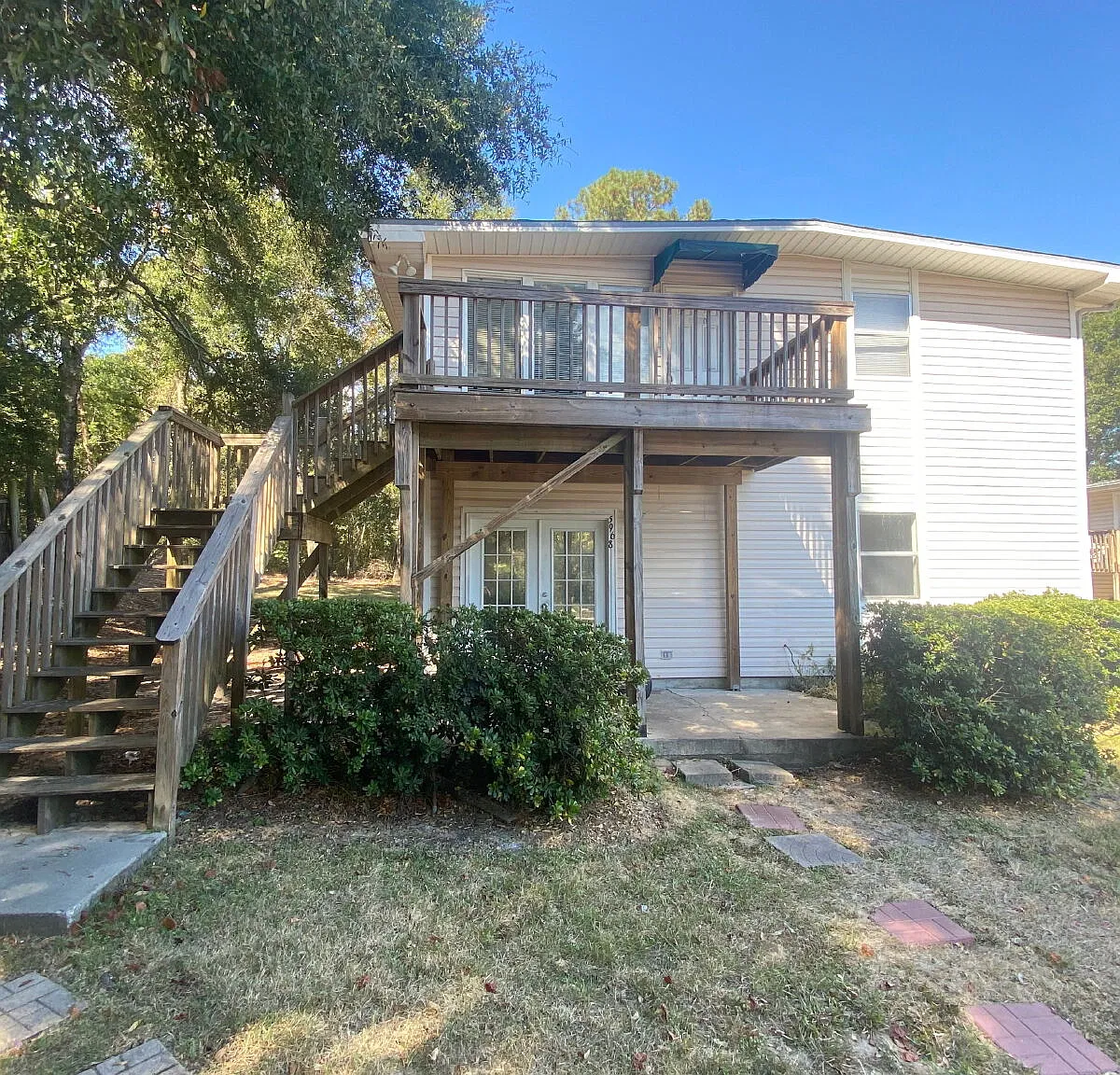 4 bed, 2.0 bath, 1380 sqft, $1,150 — Photo 1