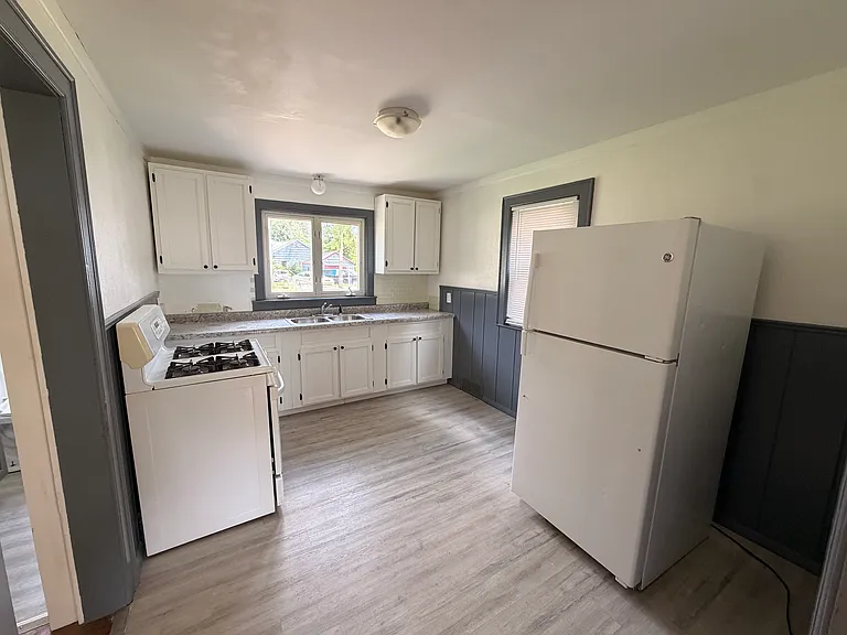 2431 Prast Blvd — Photo 6