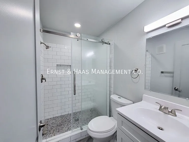 1758 E 2nd St #101 — Photo 17