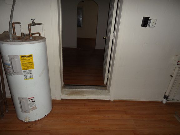 5th image of 2500 Royall Ave