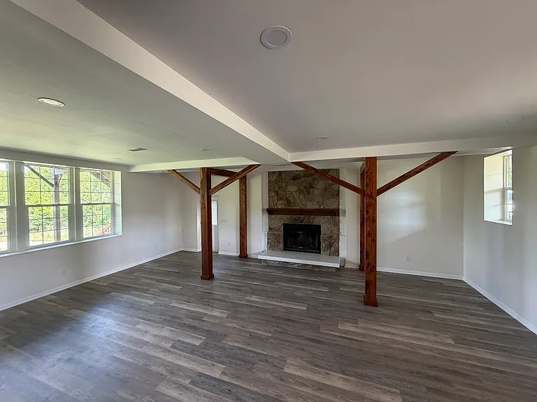 108 Crestview Dr — Photo 52