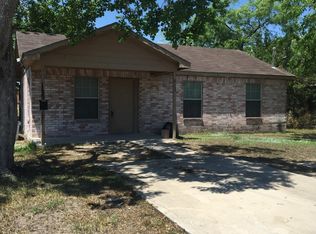 815 3rd St, Sinton, TX 78387
