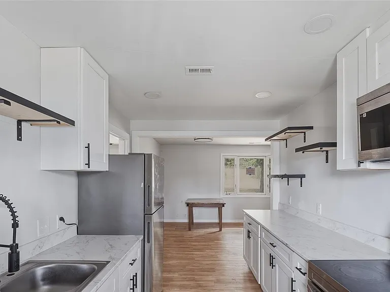 3027 Remington St — Photo 2