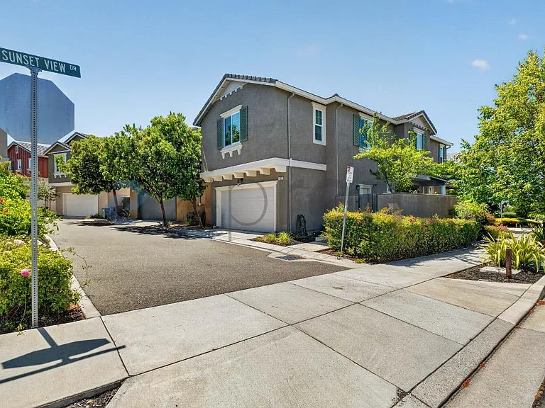 4293 Sunset View Dr — Photo 3