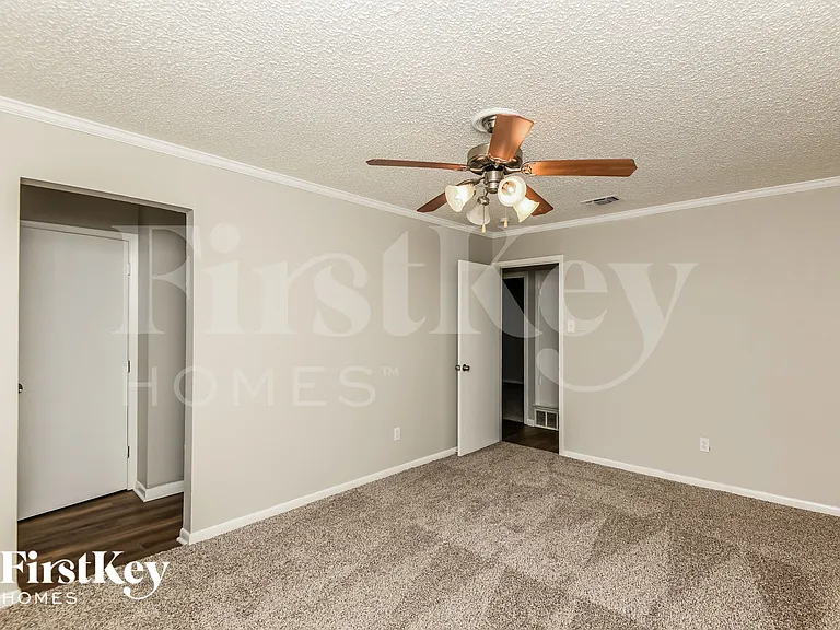 244 E Malone Ave — Photo 10