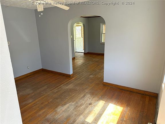 5th image of 1931 Lakeland Dr