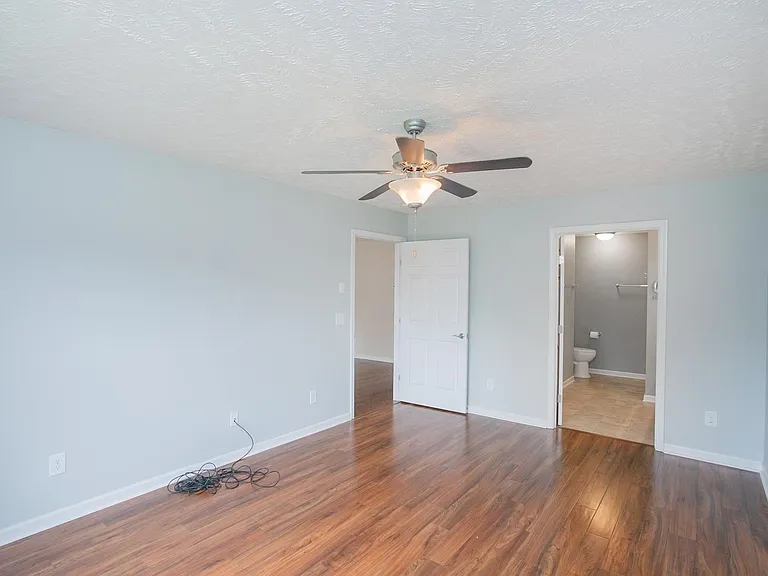 395 Devon Chase Hl #6402 — Photo 31