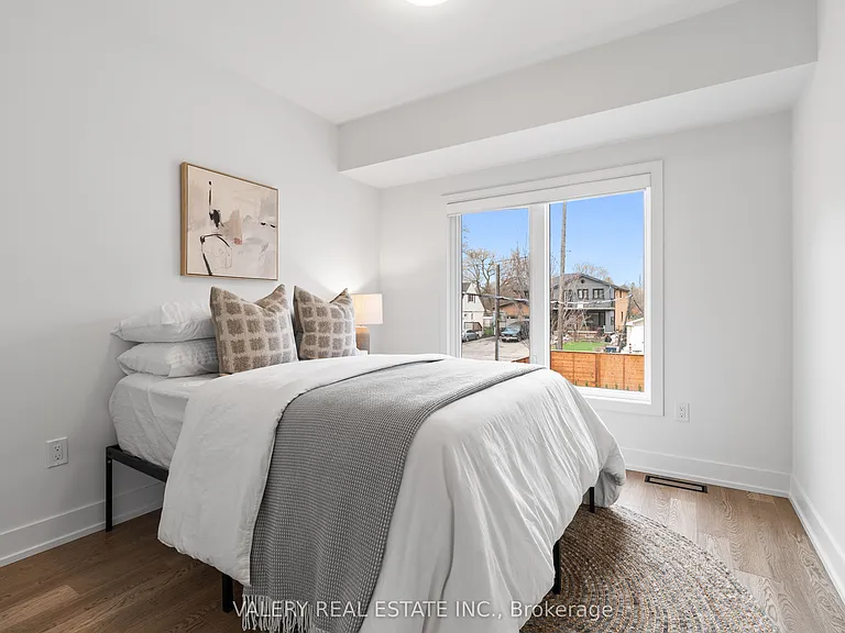 15 Acorn Ave #5 — Photo 17