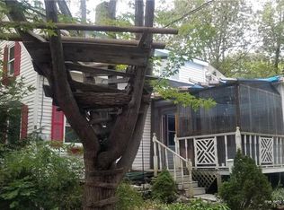 8 Kelly Ln, Hampden, ME 04444