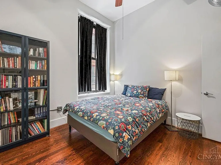 417 Vine St #302 — Photo 25