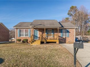 1385 Tanager Rd, High Point, NC 27260