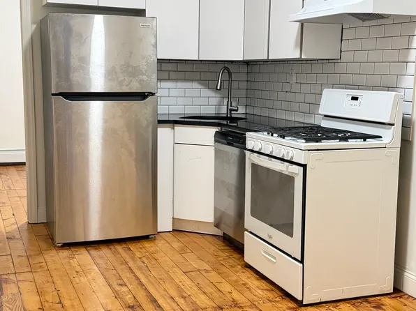 1132 Herkimer Street image 2 of 5