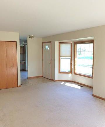 2nd image of 442 Kresswood Dr