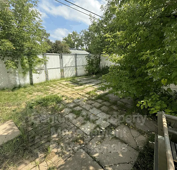 9503 Sherridon Dr — Photo 24