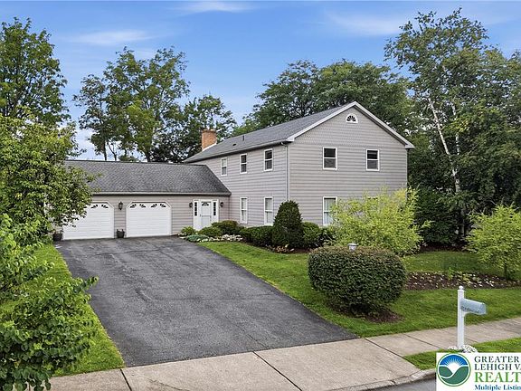 2nd image of 870 Wafford Ln