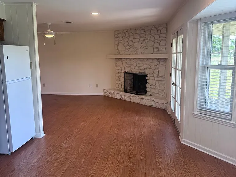 1115 Briar Creek Rd — Photo 17