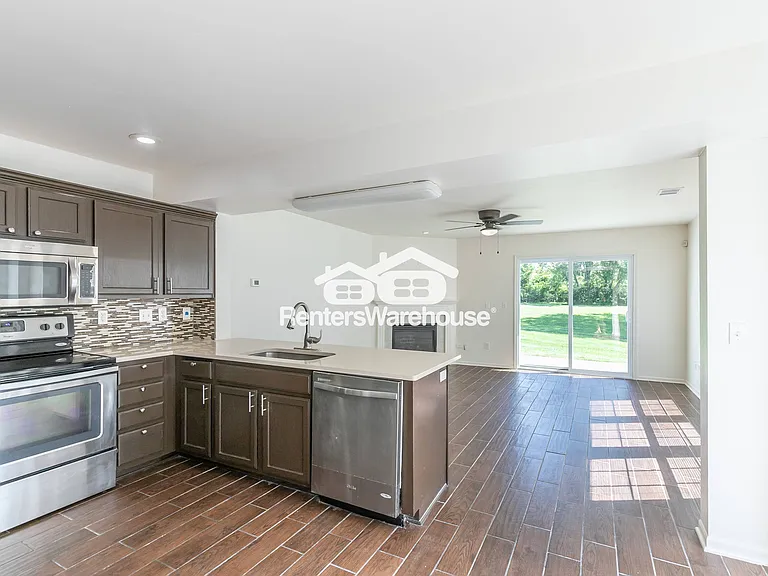 8127 N Lawn Ave — Photo 8