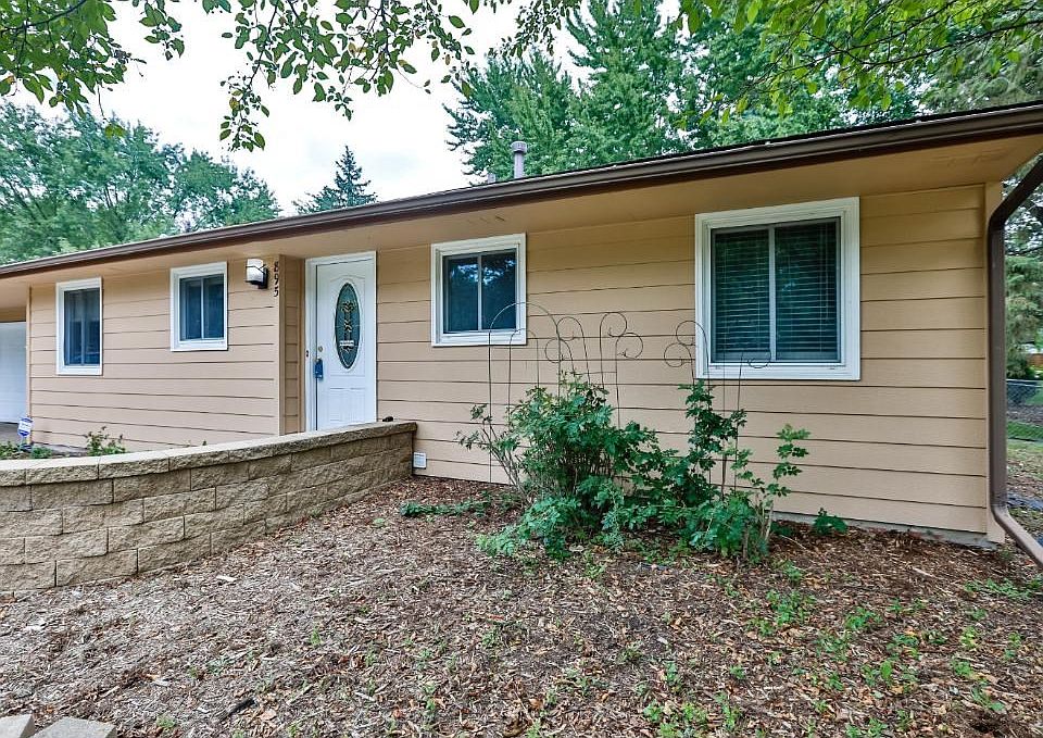 1st image of 895 Redwood Dr