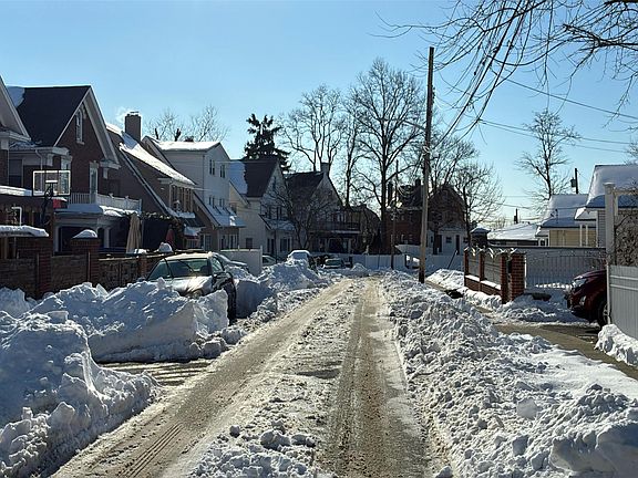 4th image of 21 Wellesley Ave