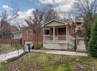 213 Meadowdell Dr, Pittsburgh, PA