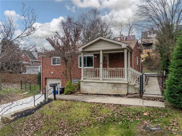 213 Meadowdell Dr, Pittsburgh, PA 15227