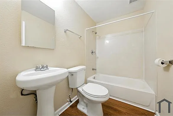 7123 Holly St #A — Photo 20