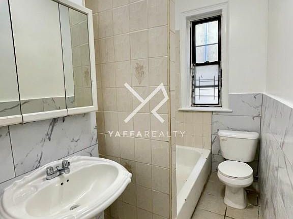 5th image of 2736 Pitkin Ave APT 8
