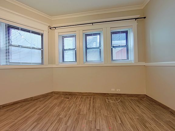 2nd image of 35 E Division St APT 1B
