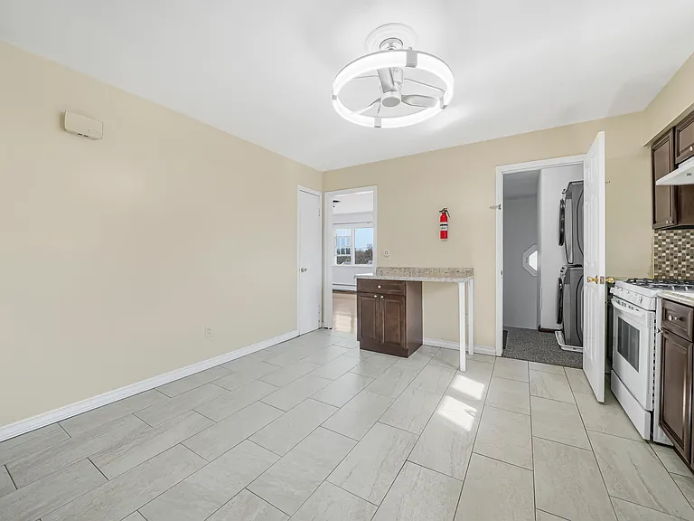 Viola Ave — Photo 14