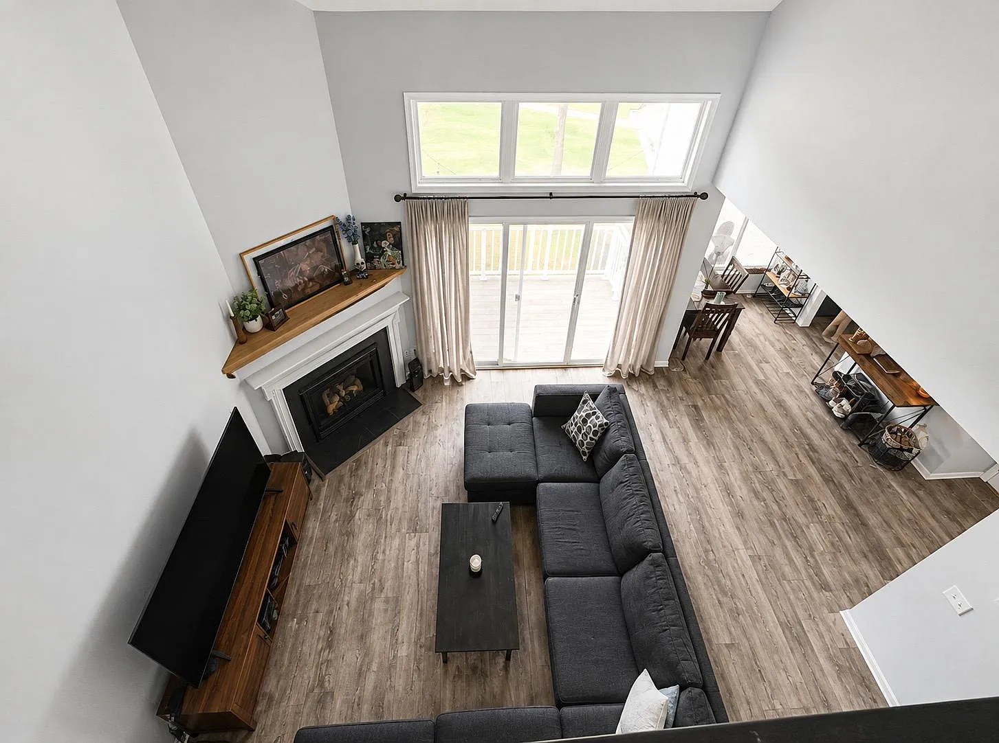 3 bed, 1777 sqft, $2,800 — Photo 2