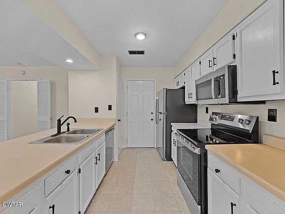 4th image of 91 McGee Loop