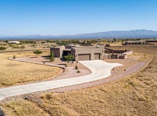 8829 S Arab Ct, Hereford, AZ 85615