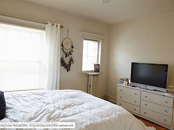 3rd image of 2513 N Stowell Ave APT 21