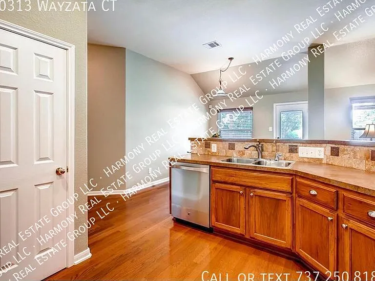 20313 Wayzata Ct — Photo 7