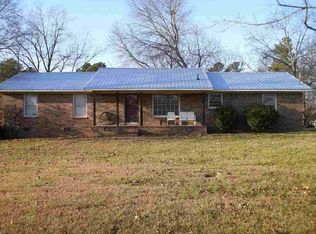 346 Old Silo Rd, Laceys Spring, AL 35754