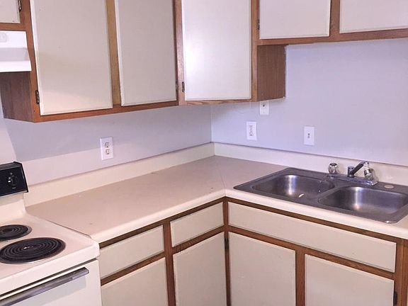 2nd image of 1761 N Washington St APT 2