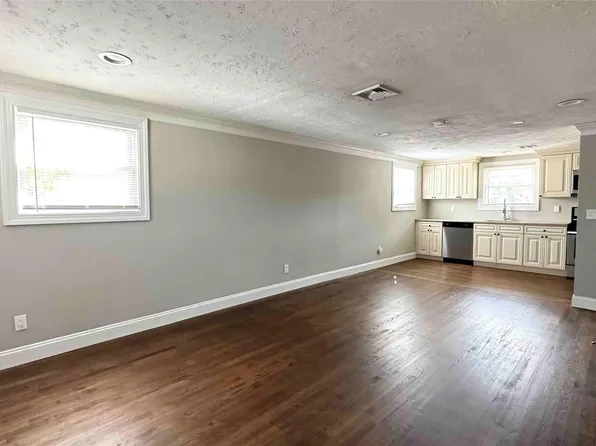 27 Southridge Dr Floor 2, Glen Cove, NY 11542