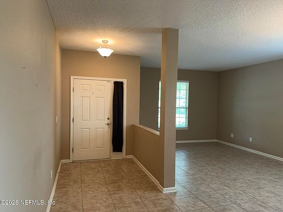 3rd image of 417 ADELAIDE Drive