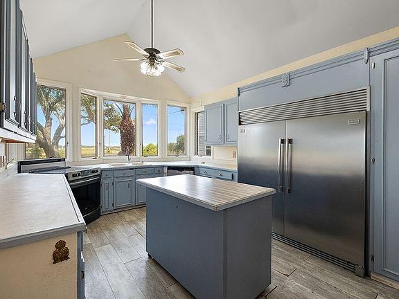 5th image of 512 Palm Blvd