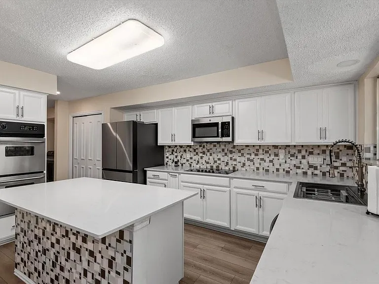13022 Hollow Brook Dr — Photo 12