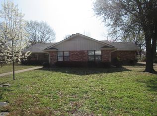 1418 Yarborough Dr, Sherman, TX 75092